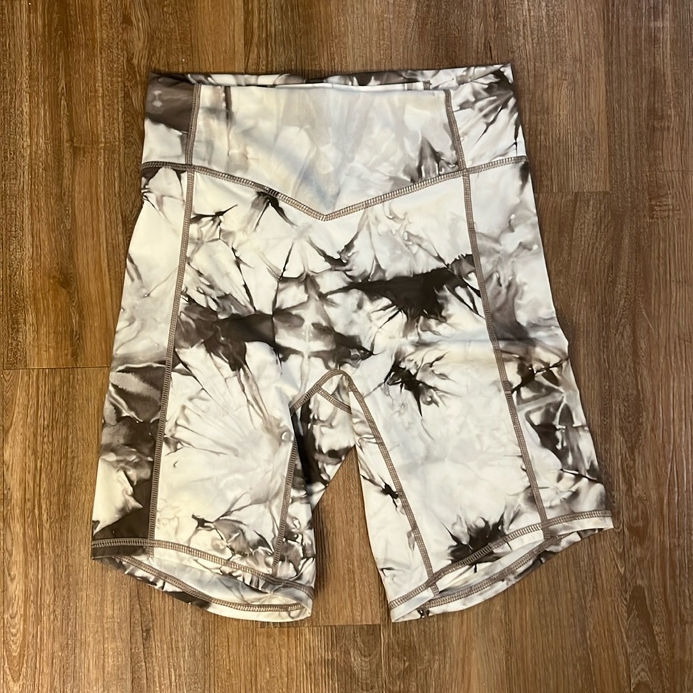 balance athletica/vitality biker shorts